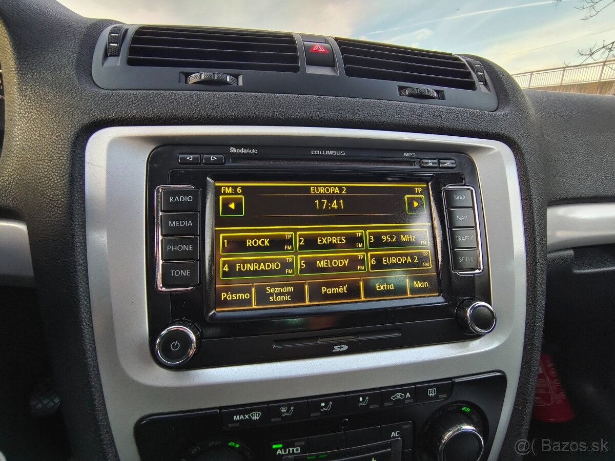 Škoda Octavia II 1.6 Tdi • 2010 • 251tis km • Klima Navi - 11