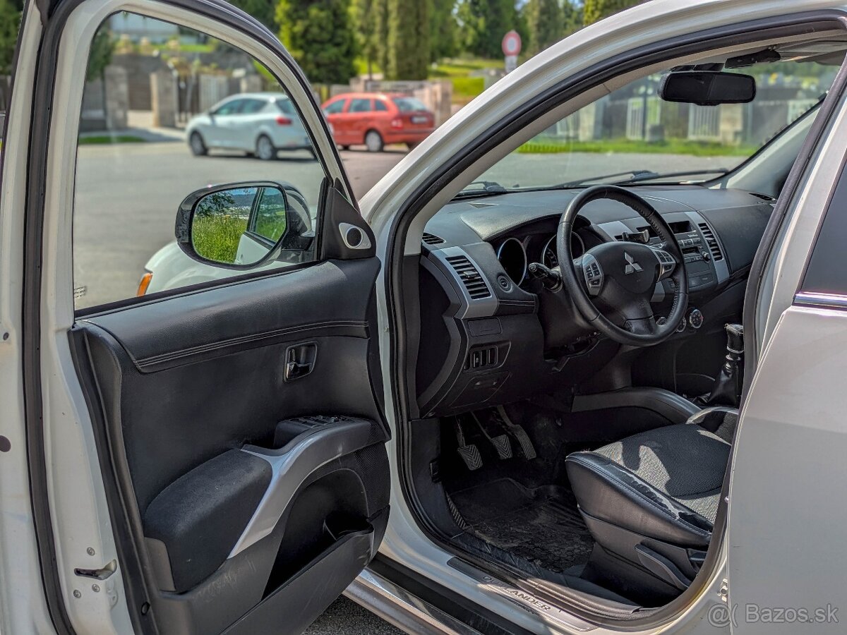 Mitsubishi Outlander 2.2 DI-D 130kW Intense+, 4x4, 7-miestne - 11
