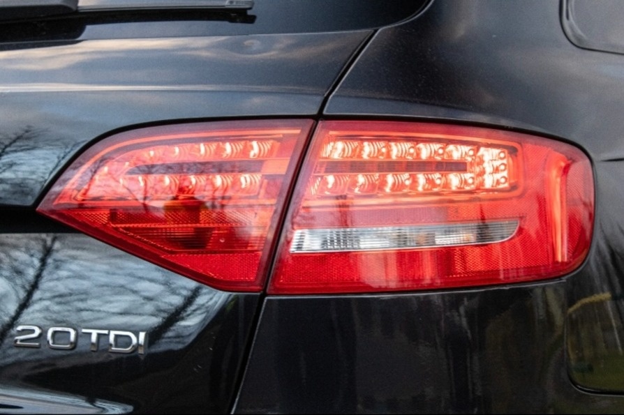 AUDI A4 AVANT 2.0 TDI AUTOMAT - 11