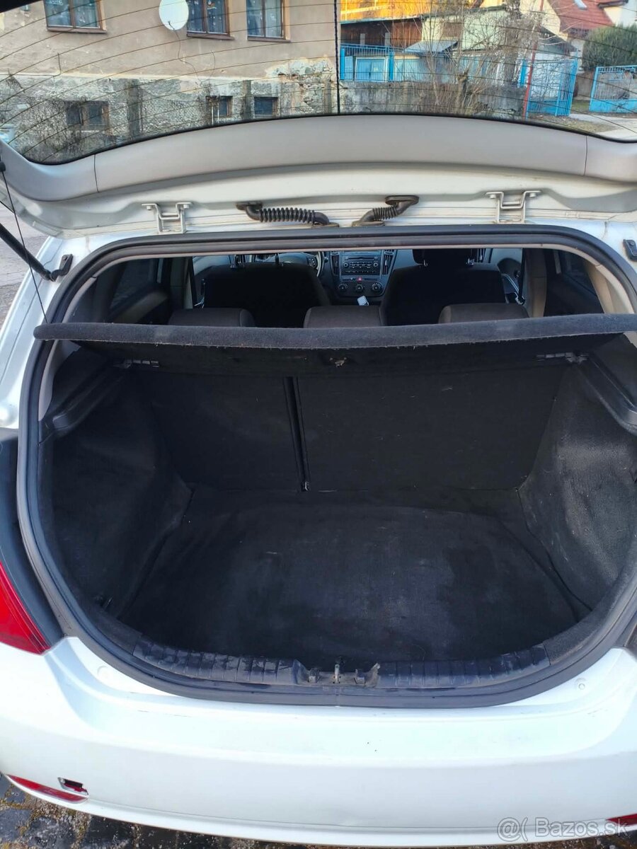 Kia ceed 1.6 crdi 84kw 6/2007 - 11