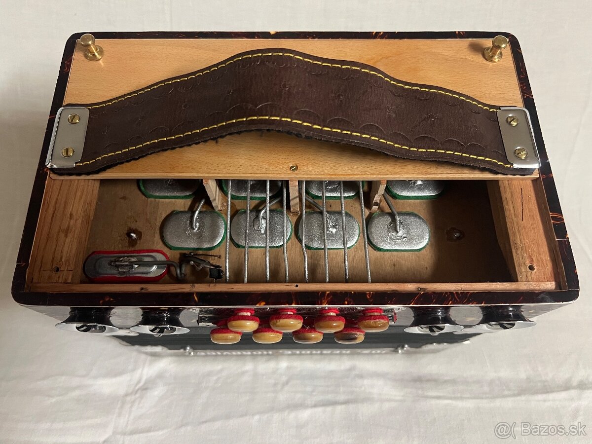 HELIGONKA KEBRDLE - 11