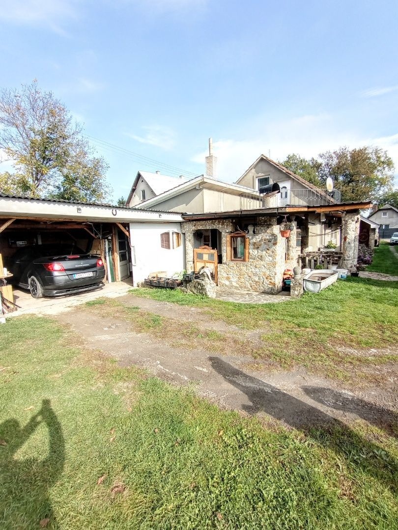 Štýlový dom v obci s výbornou občianskou vybavenosťou - 11