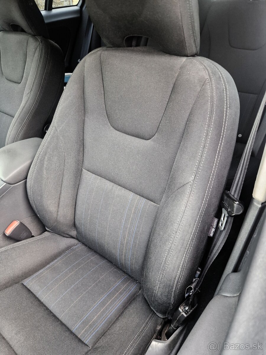 Volvo V60 DRIVe - 11