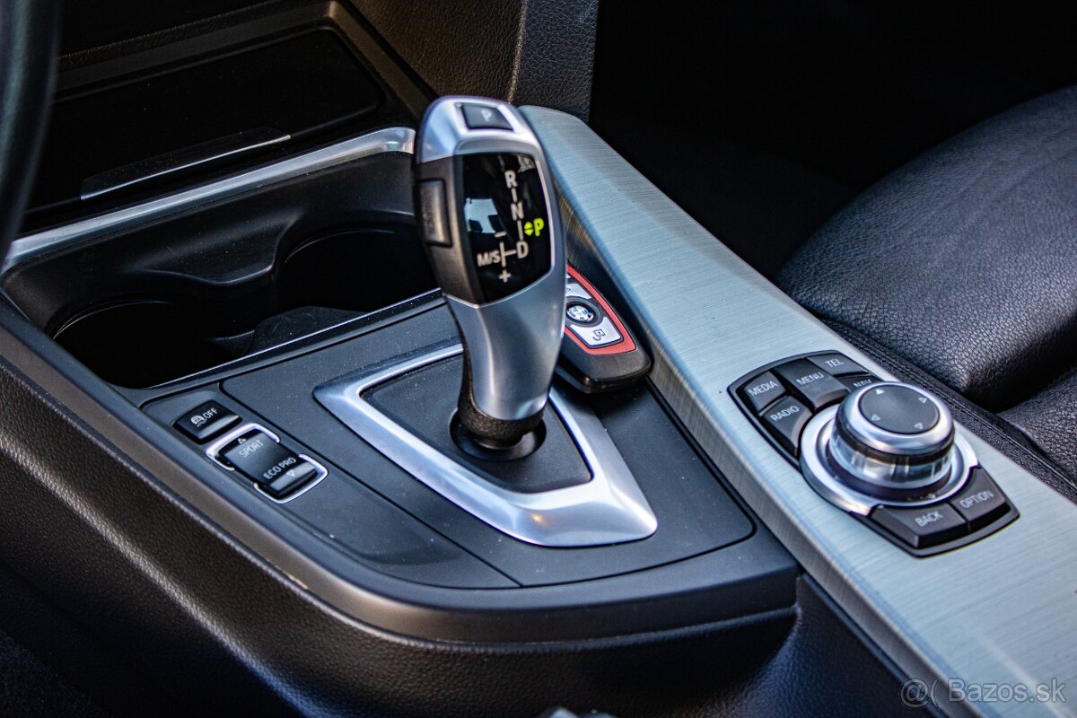 BMW Rad 3 335i xDrive A/T - 11