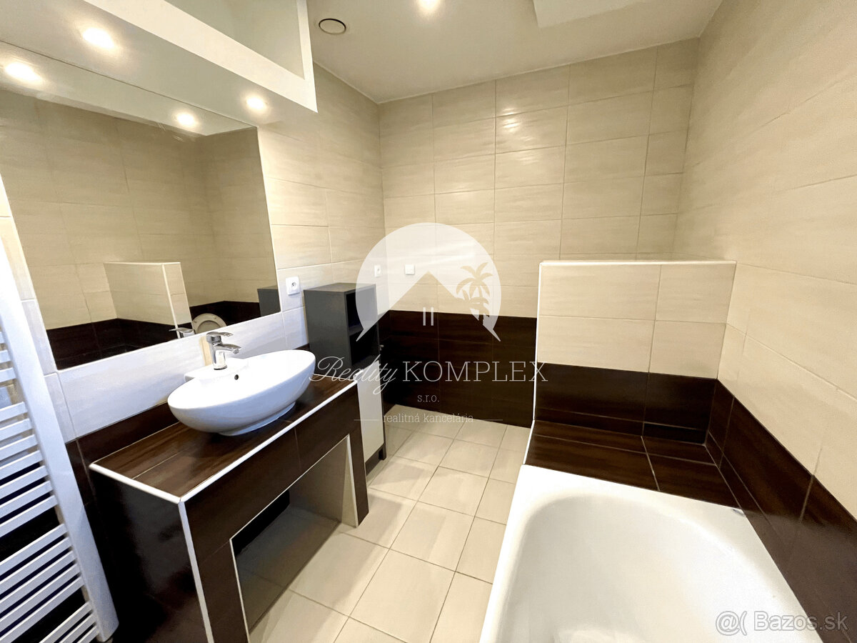 Reality KOMPLEX s.r.o. Vám ponúka rodinný dom s veľkým pozem - 11