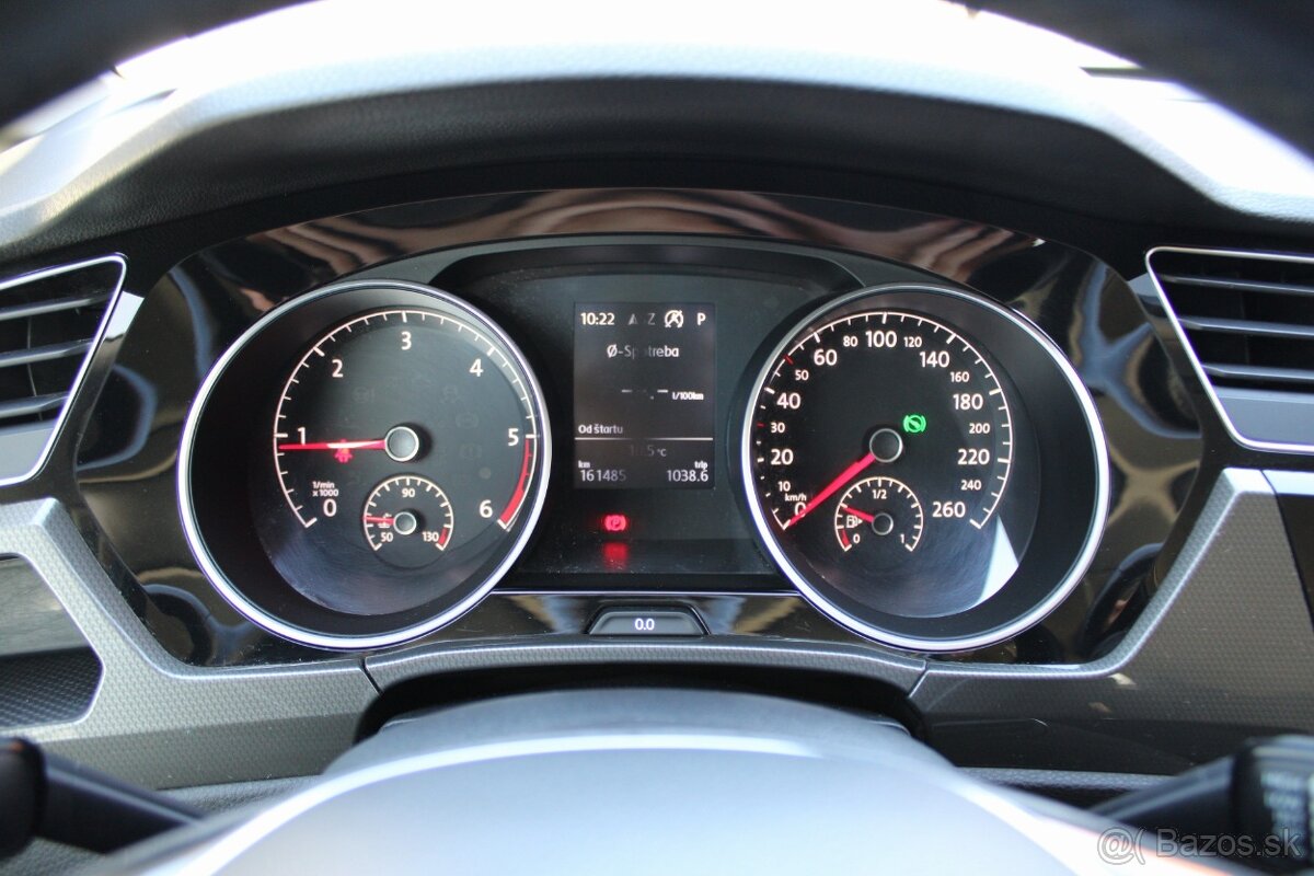 Volkswagen Touran 2.0 TDI SCR BMT - 11