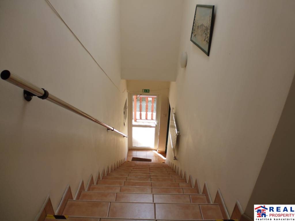 ČAPAJEVOVA: 31 m2 -nebytové priestory s UMÝVADLOM -1.posch. - 11