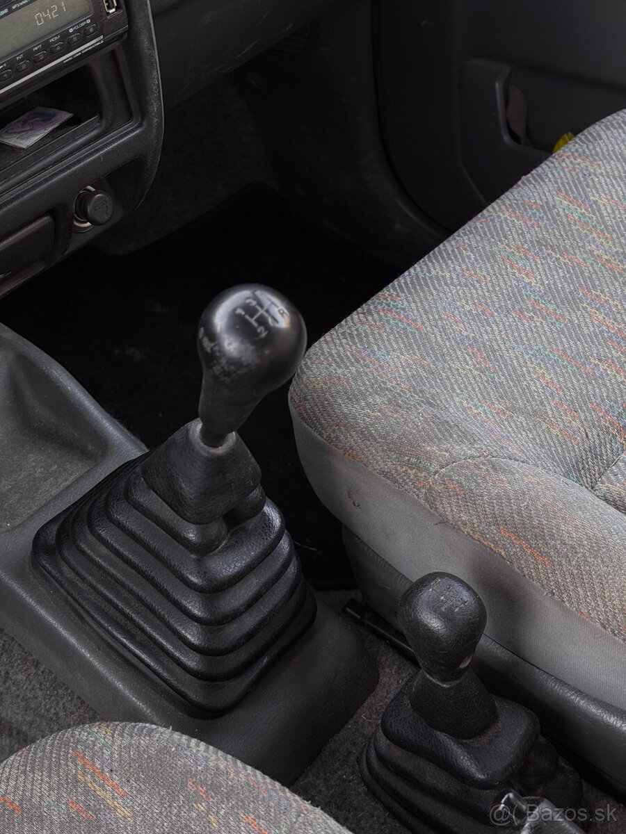 Suzuki Jimny 1.3 | BENZÍN | 63kw | 2000 - 11