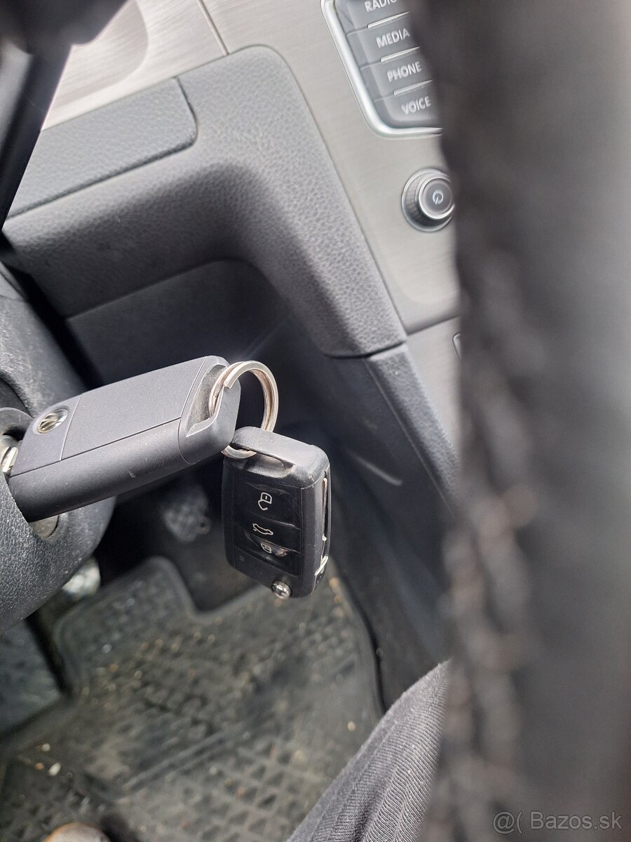 VW GOLF 7 2.0TDI 110KW 4X4 MOTION MANUÁL - 11