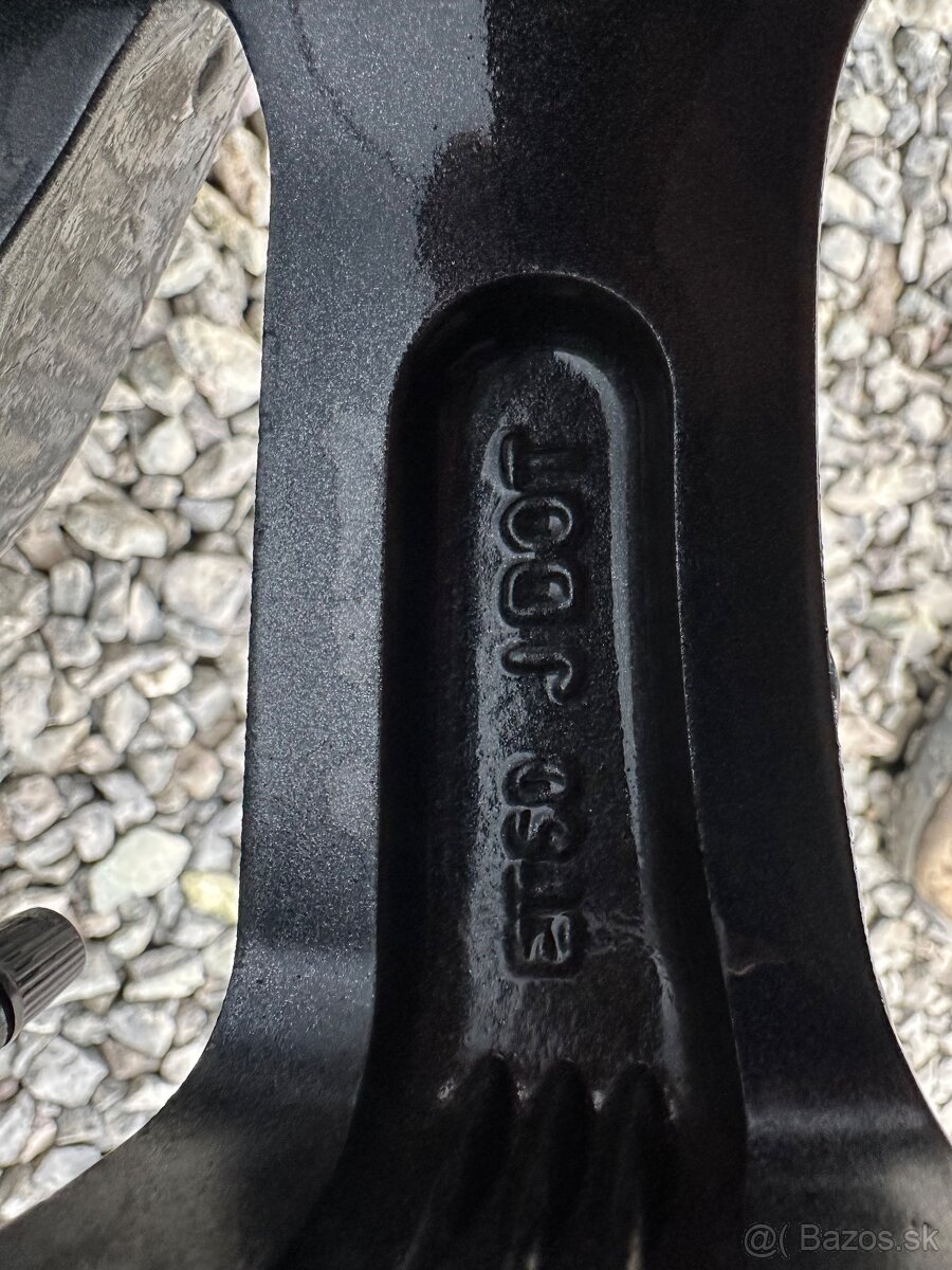 MAZDA R16 215/60 R16 - 11