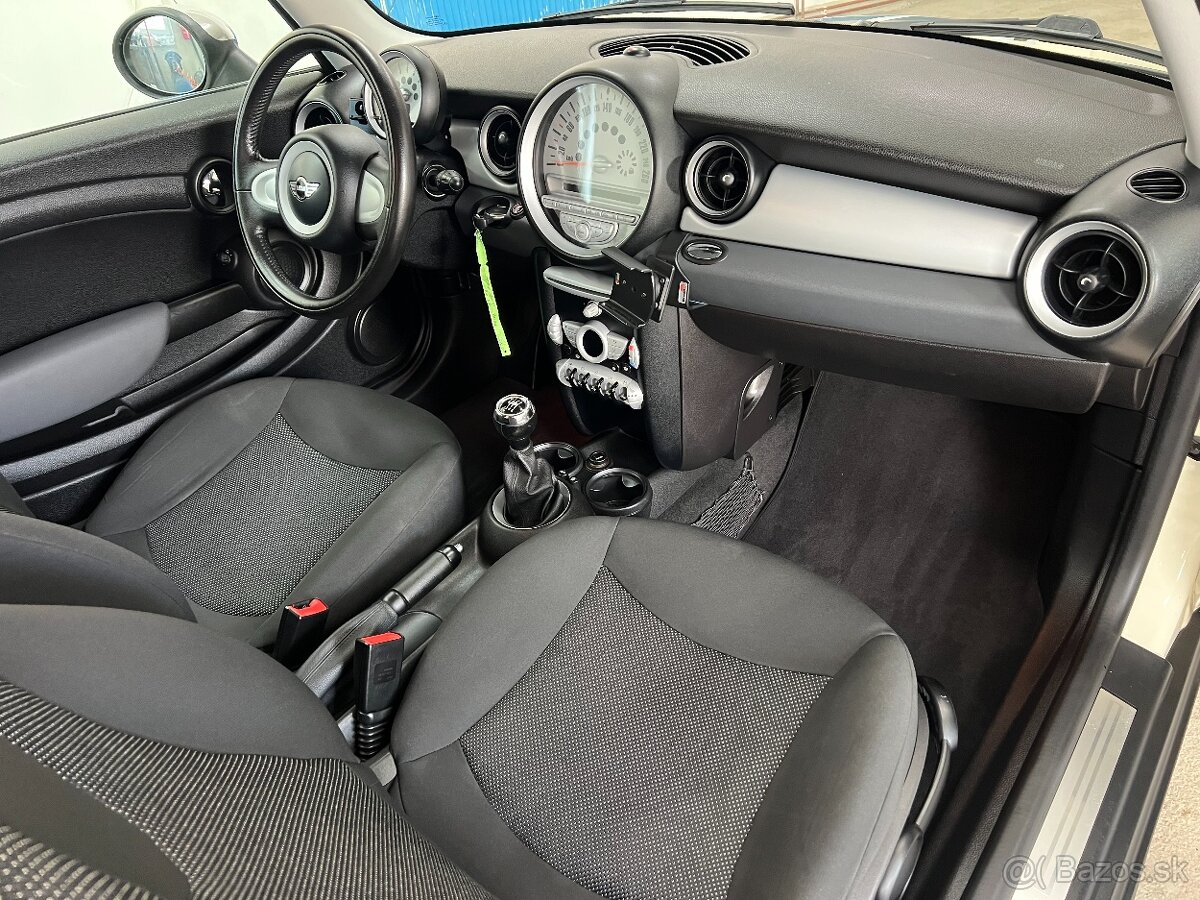 Mini One Cooper 1.4i VYHŘÍVANÉ SED. SERVISKA PARK.SENZORY - 11