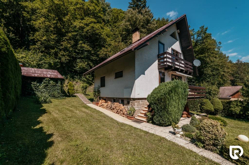 REZERVOVANÉ - RADO | Dom v krásnom prostredí | Bel.Slatiny - 11