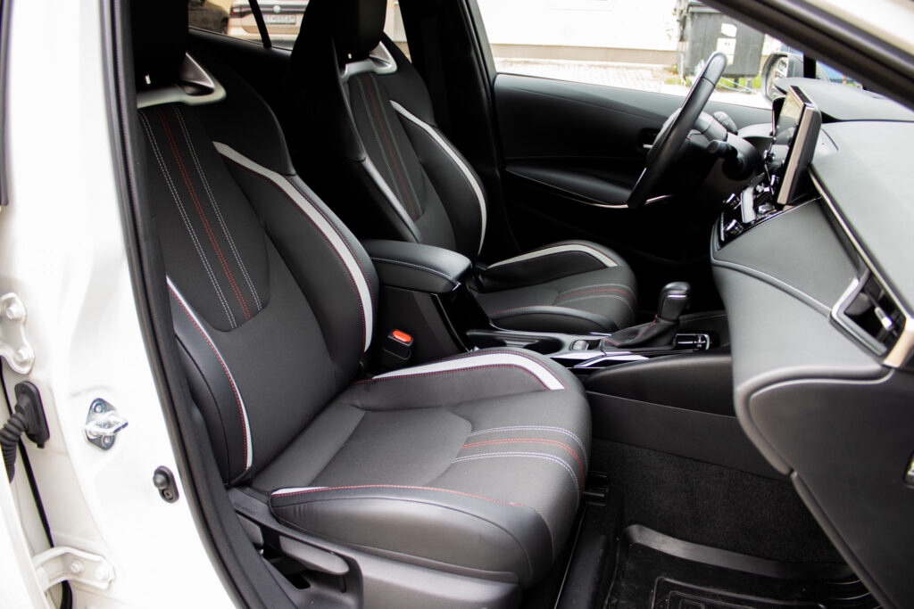 Toyota Corolla GR 1.8l Hybrid eCVT - 11