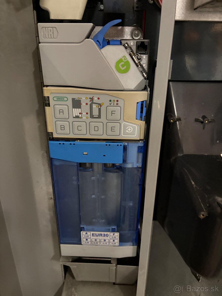 Predam kavomat Rheavendors - 11