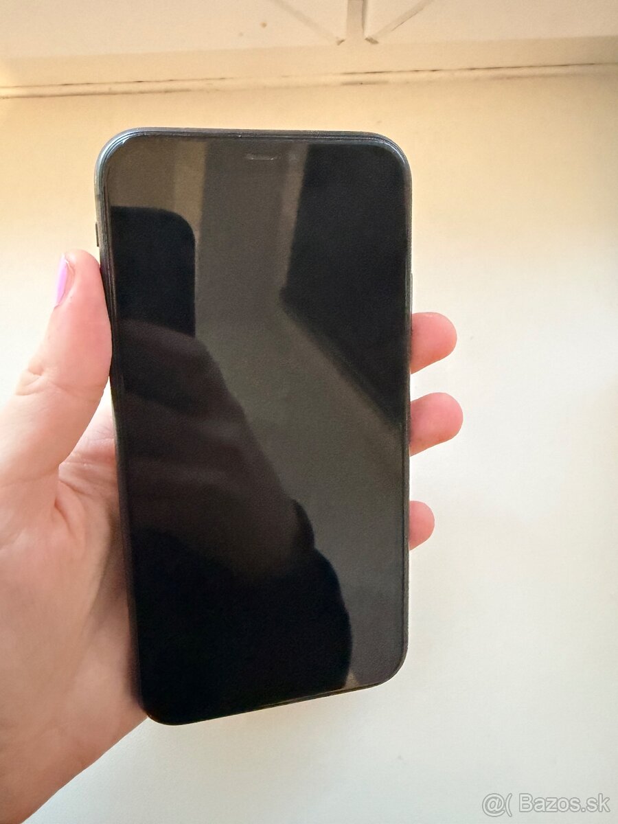 Iphone 11 128GB +nabíjačka, sluchadlá - 11