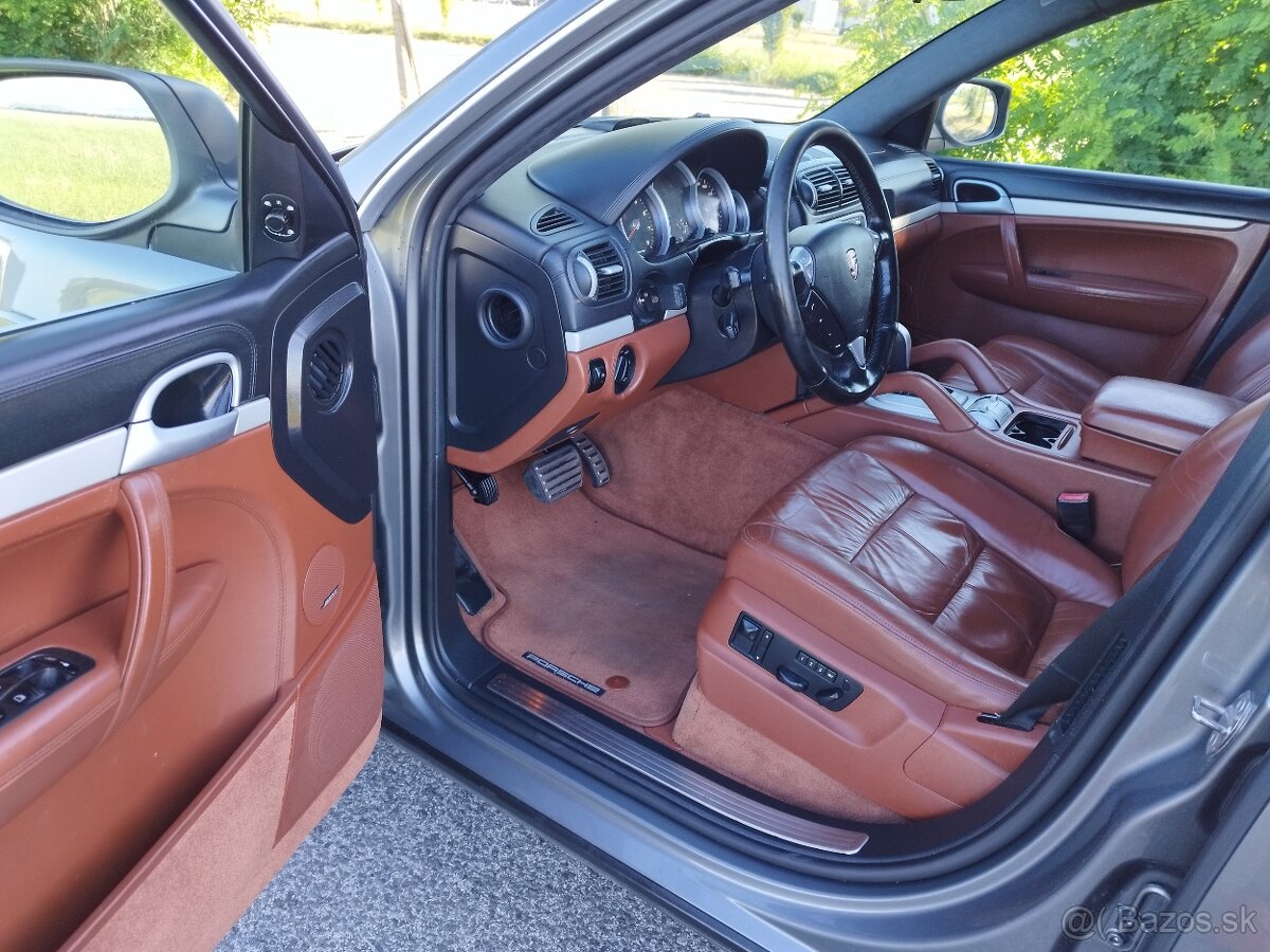 Porsche Cayenne 4.8 V8 turbo 500ps. - 11