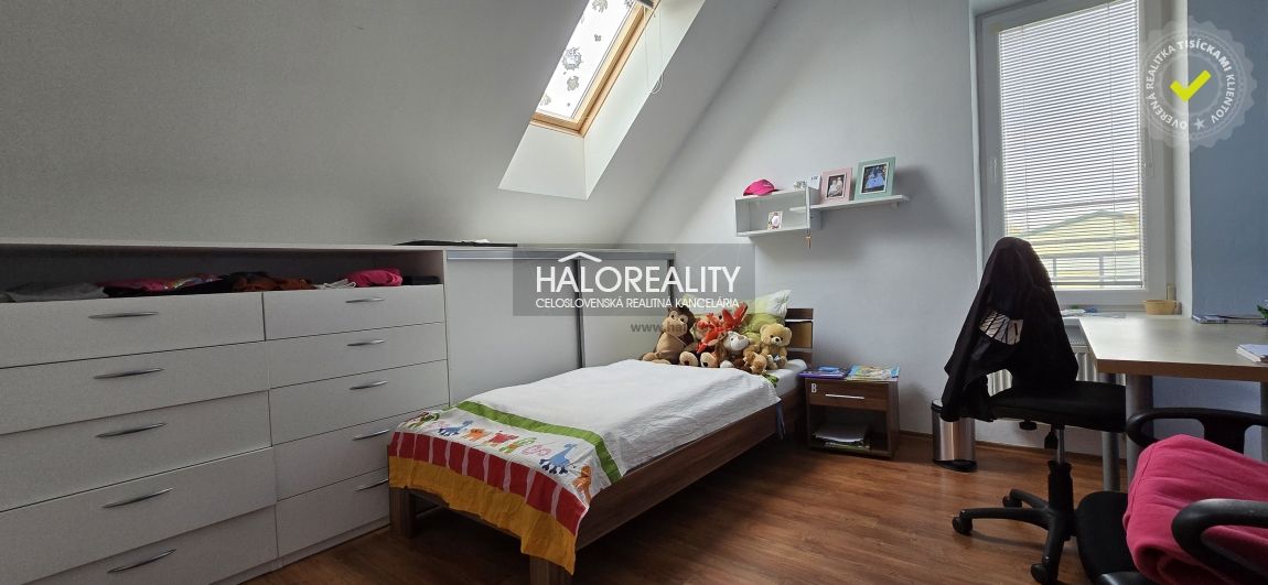 HALO reality - Predaj, zariadený päťizbový rodinný dom Močen - 11