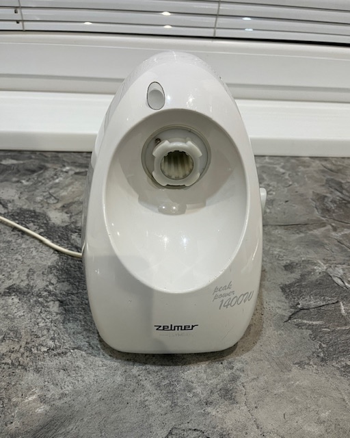 Zelmer 886.84 Mlynček na mäso a strúhač - 11