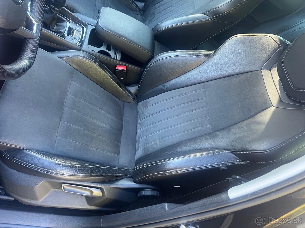 Škoda Karoq Alcantara 1,6TDi 85kw polokoža plna vybava - 11