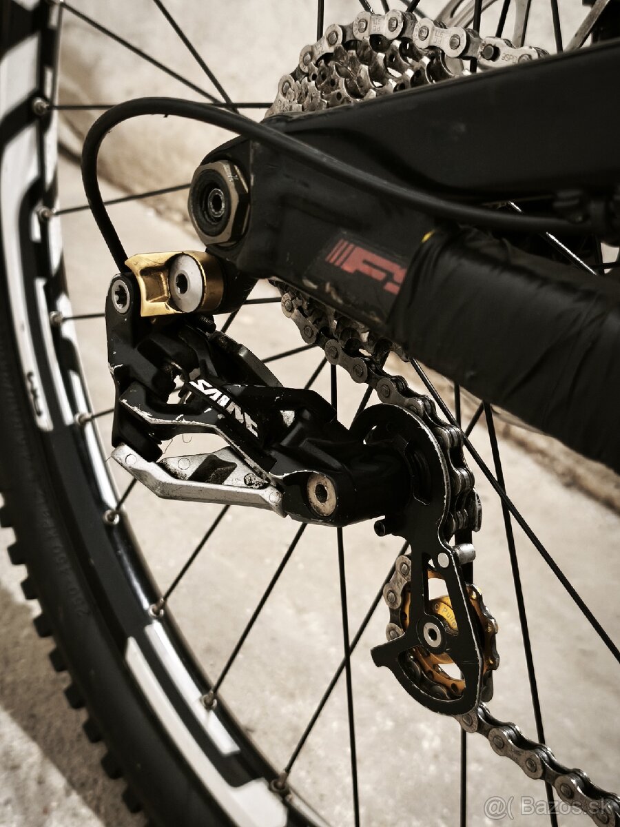 Santa Cruz v10.4 Carbon - 11