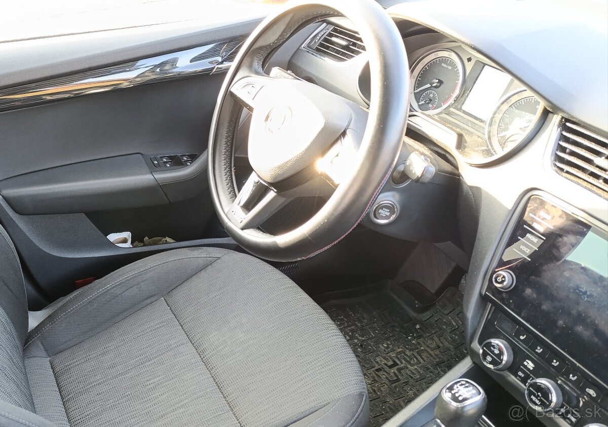 Škoda Octavia 3 Combi 1.5, Style - 11