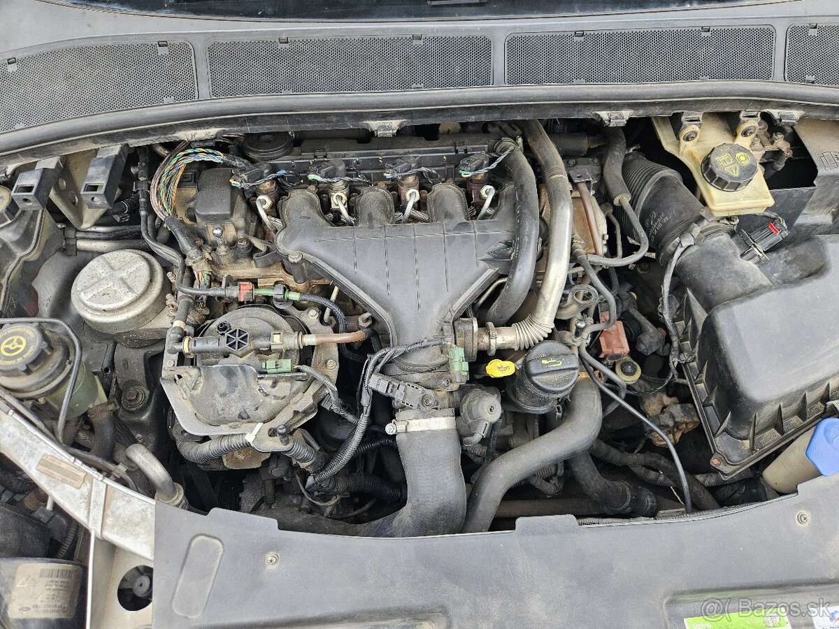 Ford Galaxy GHIA - 11