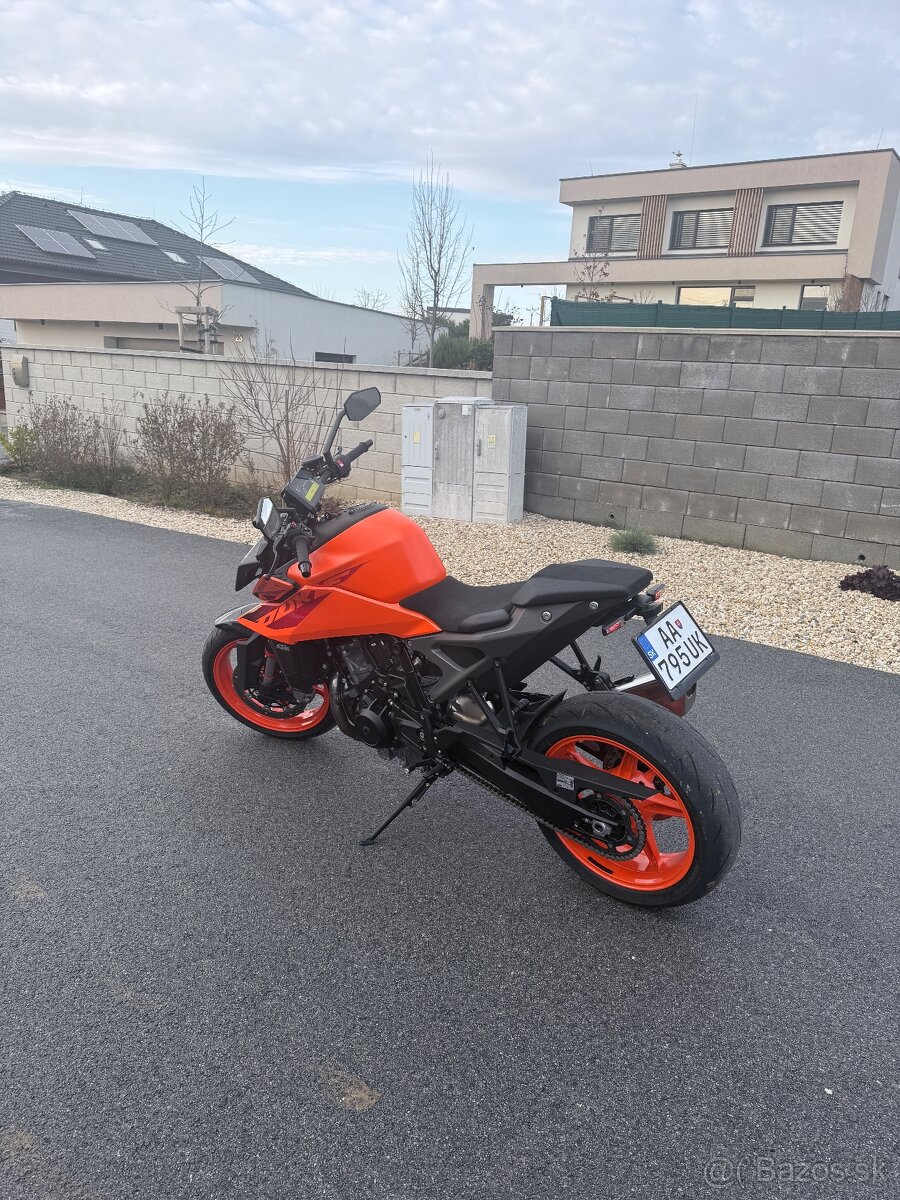 KTM 990 DUKE 2024 - 11