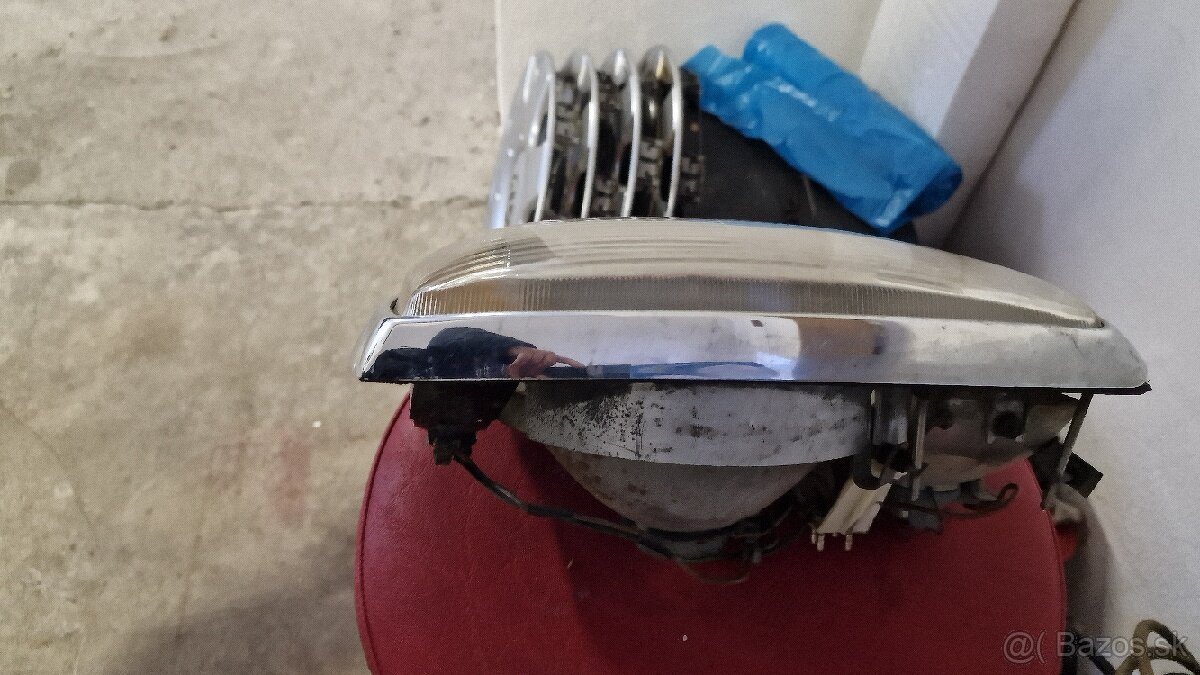 MERCEDES W 114/ W115 / W 108 - 11