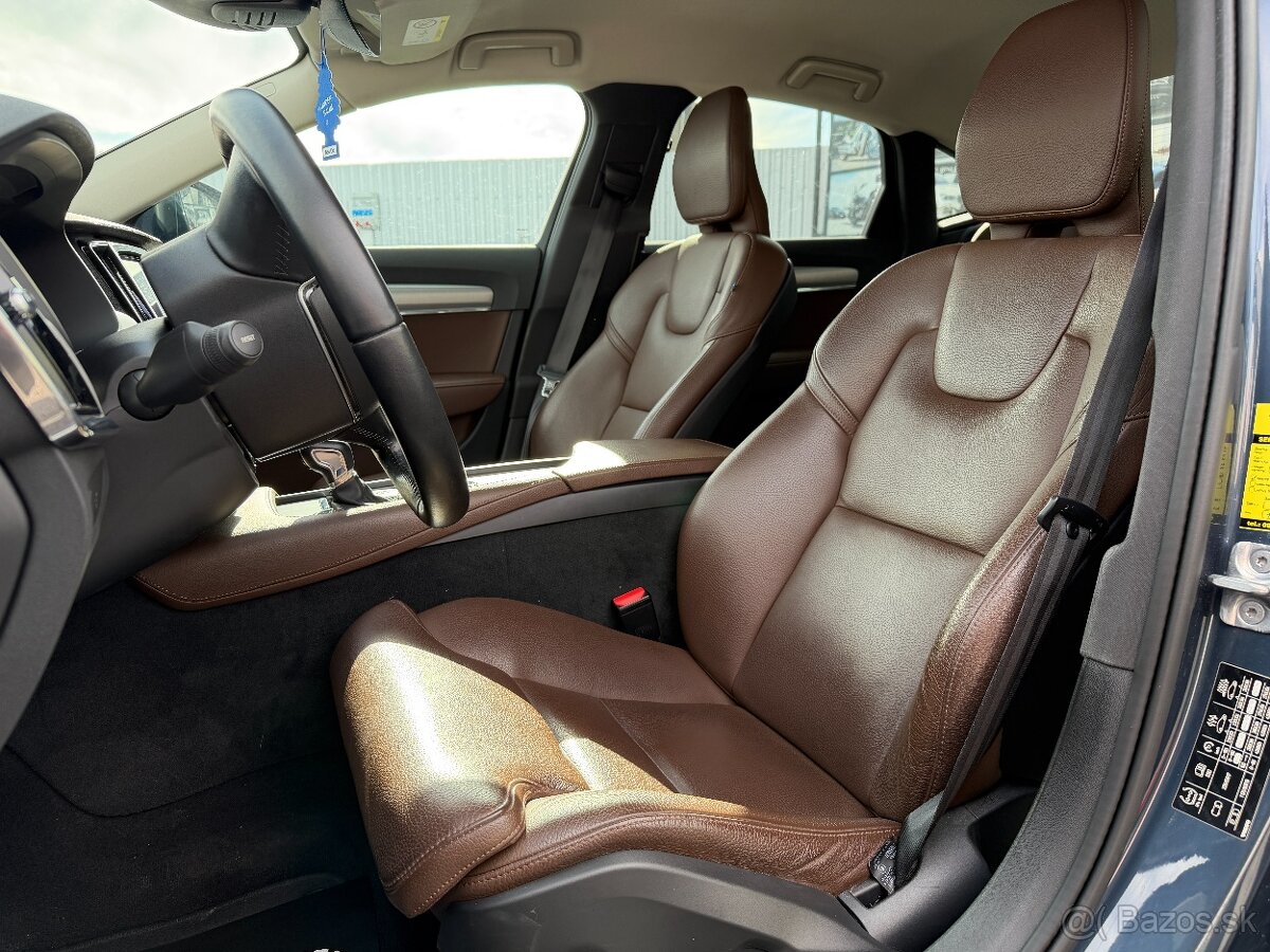 Volvo S90 D3 2.0L Drive-E Momentum Pro Geartronic - 11