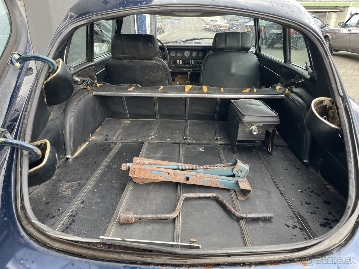 Jaguar E-type coupe 1970 Series II - 11