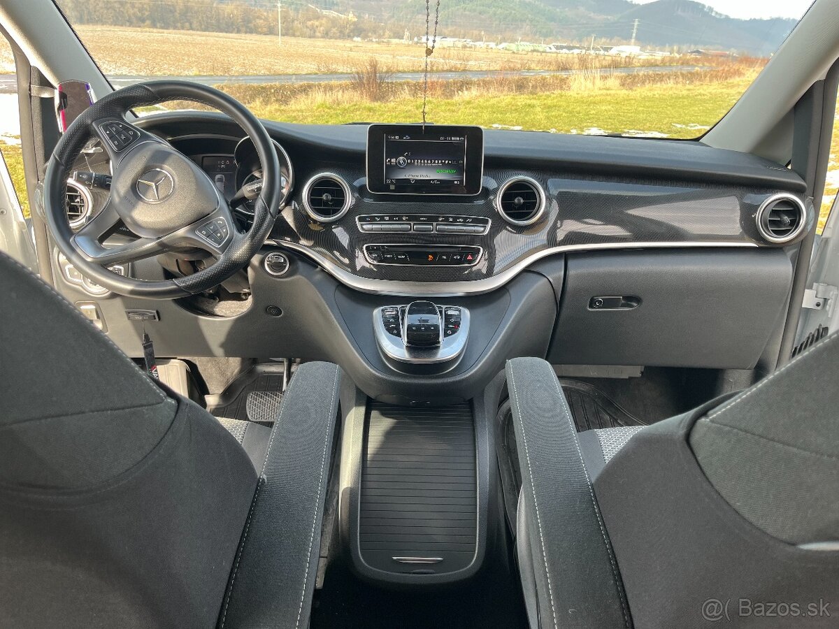 Mercedes-Benz V class 8 miest - 11