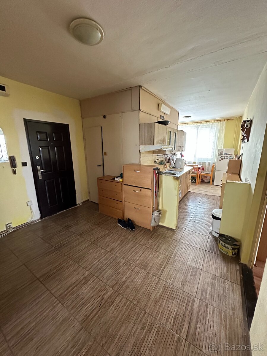 Na predaj 4 izbový byt - 11