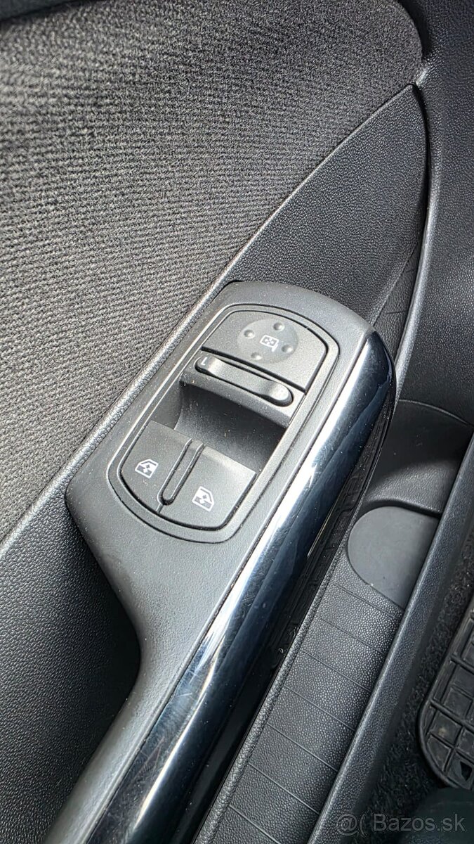 Opel Corsa 1.3 CDTI (diesel) - 11