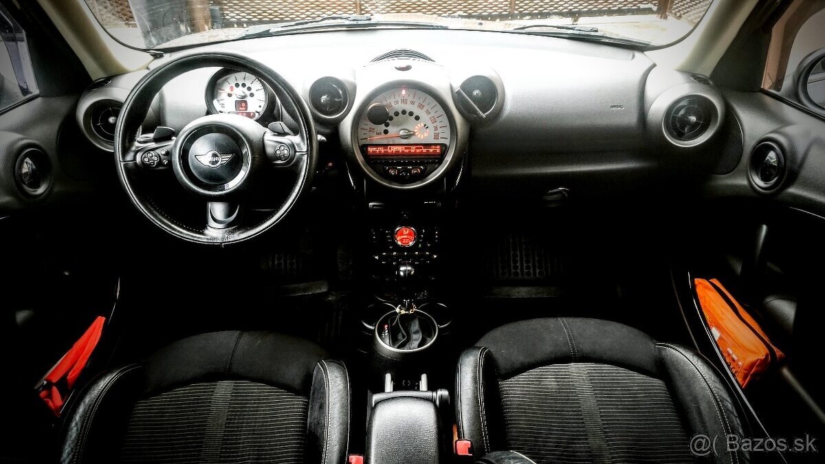 Mini Countryman Cooper D ALL4 A/T - 11