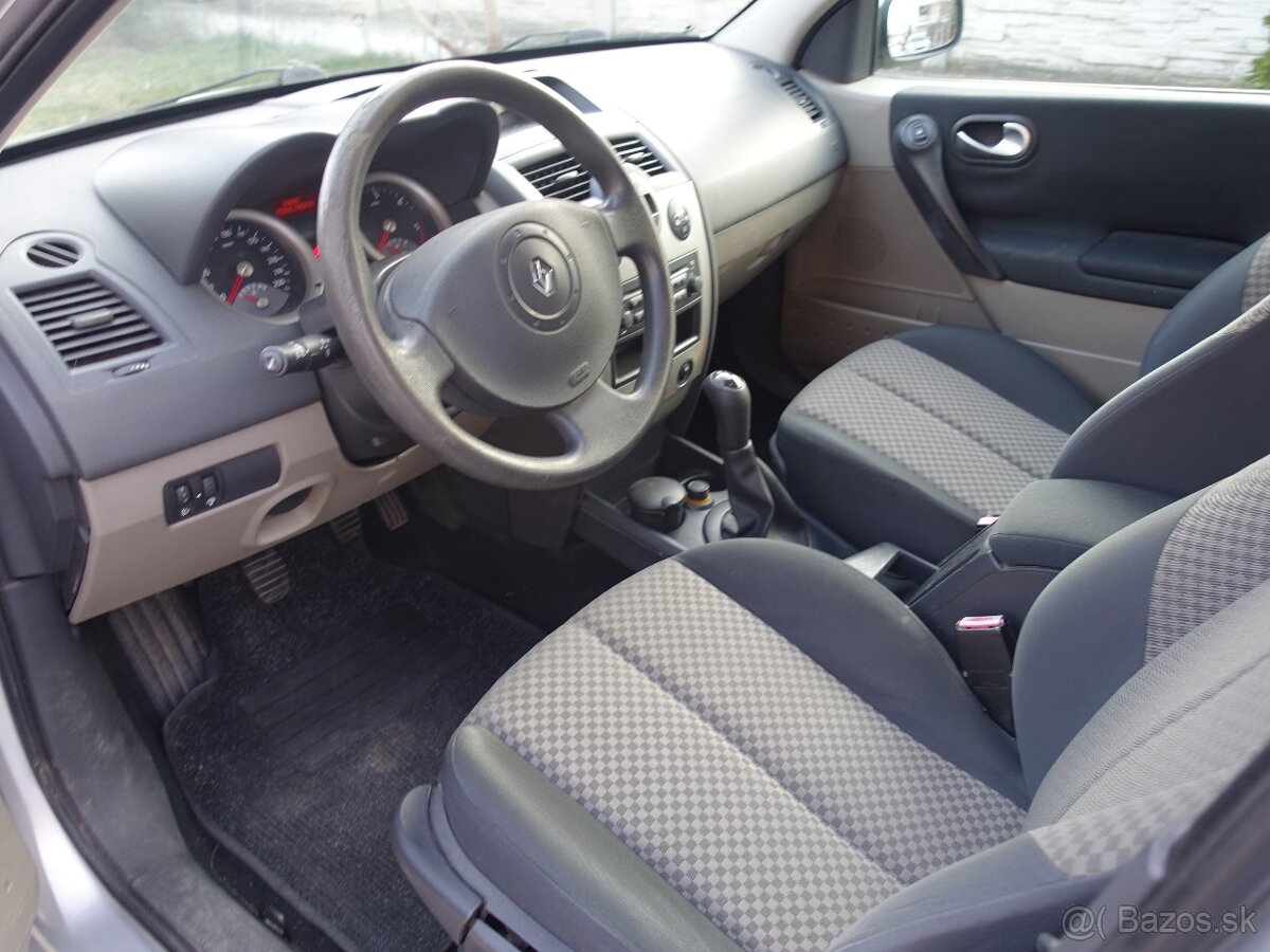 PREDÁM RENAULT MEGANE GRAND TOUR - 11