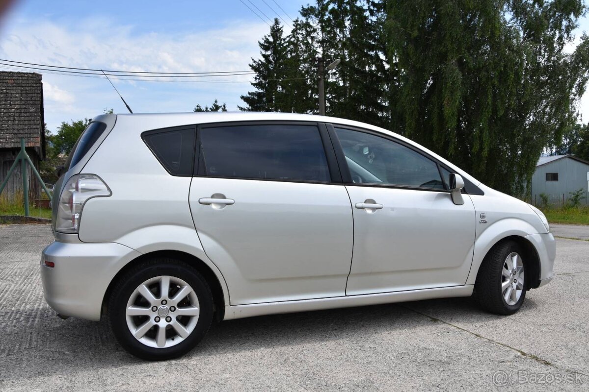 Toyota Corolla Verso 2.0 D-4D Base - 11