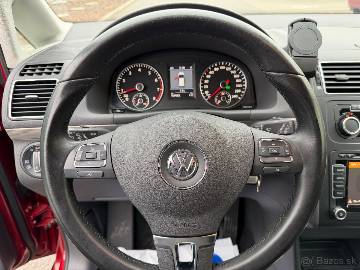 VOLKSWAGEN TOURAN 1,4 TSI, aut.DSG,BI-XENON,NAVI - 11