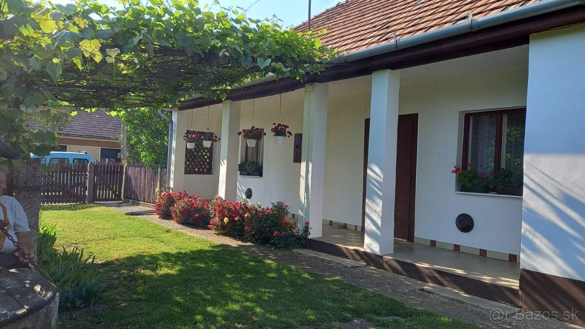 Vidiecky dom s výnimočnou záhradou v obci Méra - 11