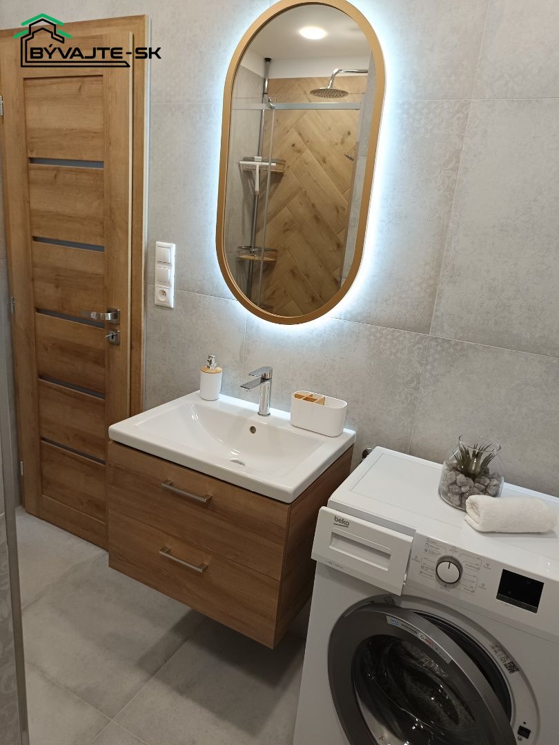 Krásny jednoizbový byt v Prievidzi s výhľadom na Bojnický zá - 11