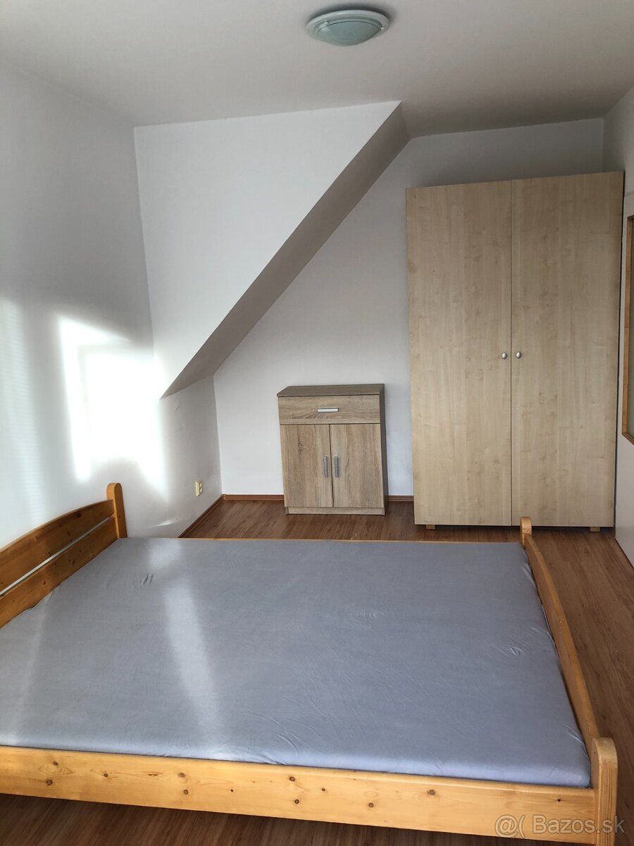 Útulný 2 - izbový byt na prenájom - 11