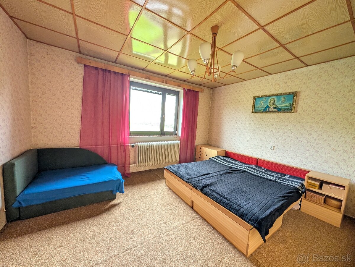 Rodinný dom v obci Smilno - 11