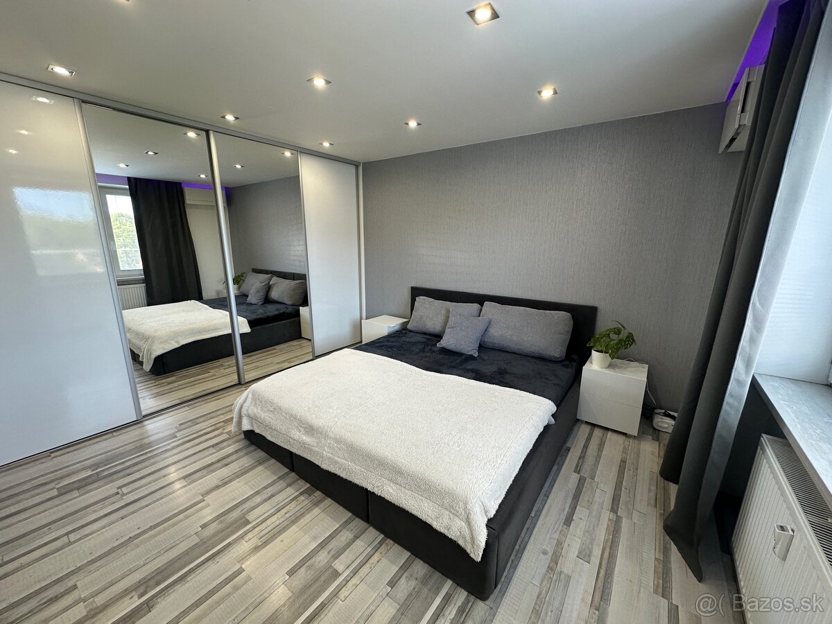 Na prenajom 2 izbový kompletne zrekonštruovaný byt v Komárne - 11