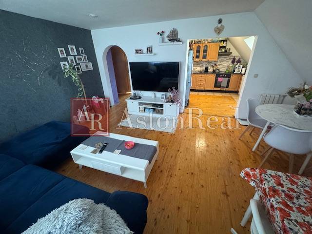 Exkluzívne 5-izbový Rodinný Dom - HORNÉ KOČKOVCE / Púchov - 11