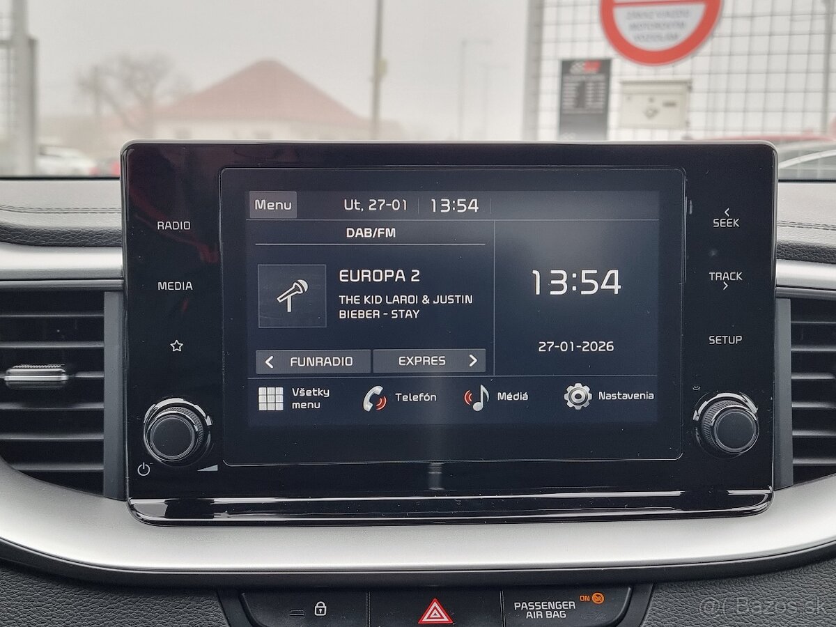 Kia Ceed 1.5 T-GDi Gold za 16.990,- € - 11