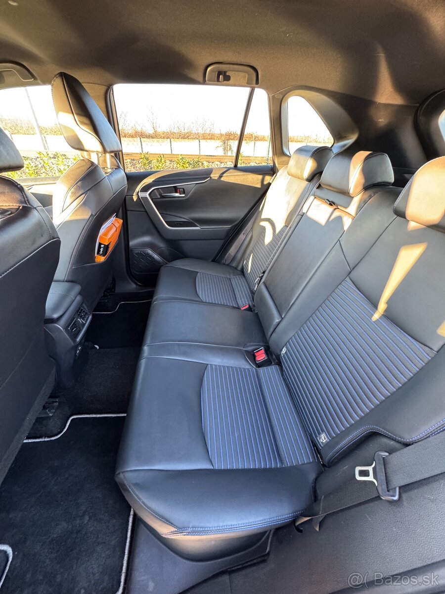 Toyota Rav4 4x4 Hybrid Selection 2024 - 11