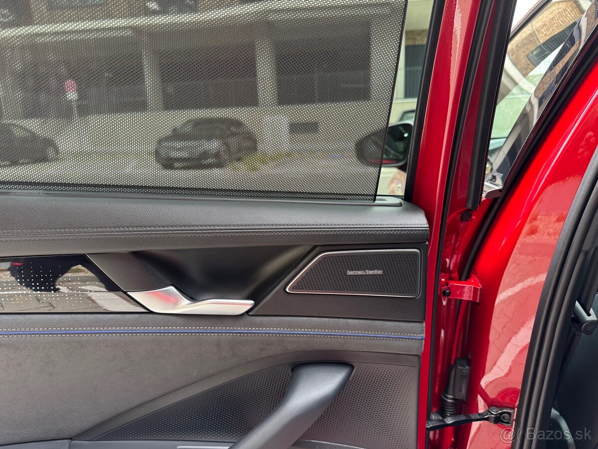 VW Passat R-Line Black Style 2025 - 11