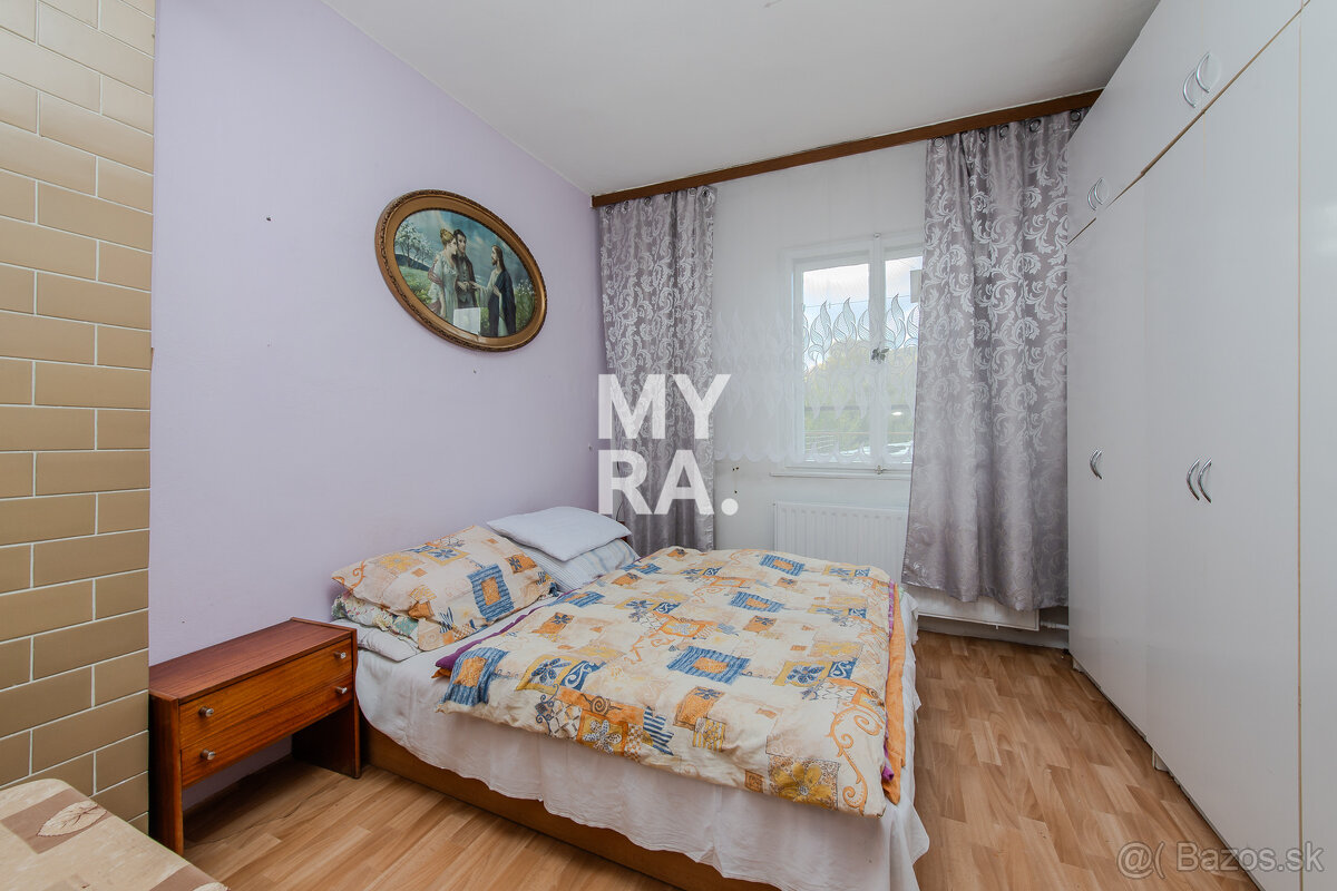 Rodinný dom s rovinatým pozemkom 2970 m² - Lúčka, okres S - 11