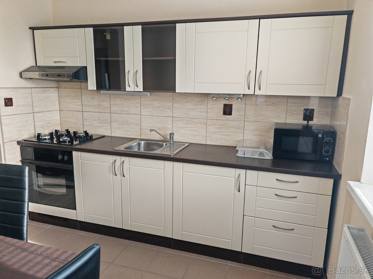 Prenájom 2,5 izbového bytu v RD v Topoľčanoch - 11