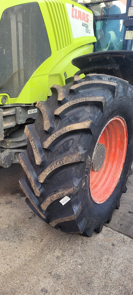 Claas axion 820 - 11