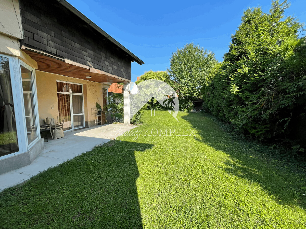 LEN U NÁS Reality KOMPLEX s.r.o. Vám ponúka 6-izbový r - 11